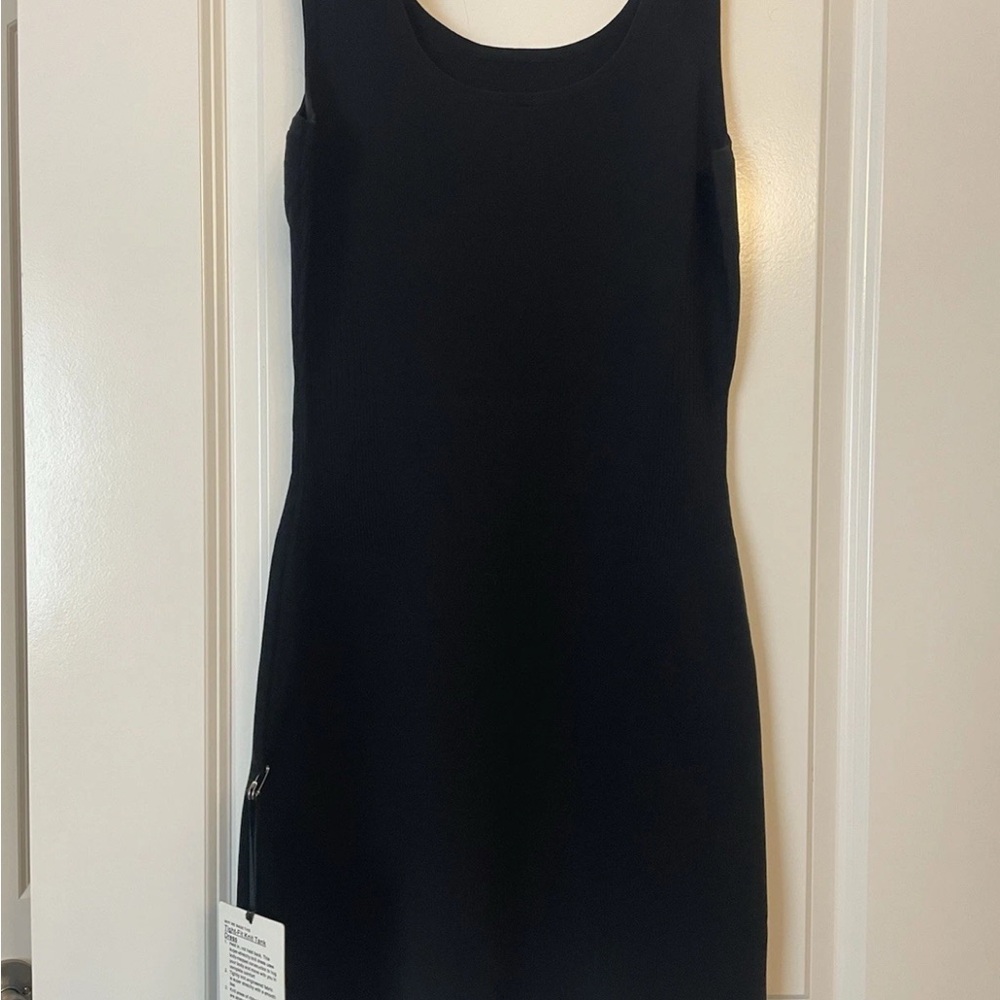 Lululemon Black Sleeveless tight fit black body mapped dress size Small NWT